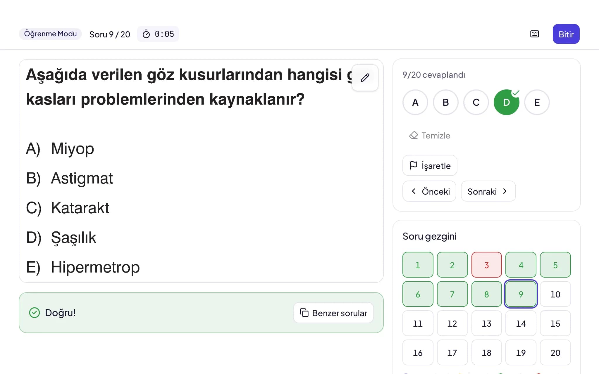 The KOCHUM solver: a biology question, the correct-answer notice, the optic form and the question navigator