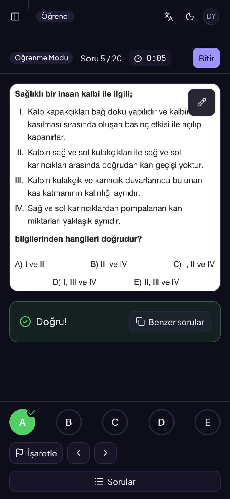 The KOCHUM solver on a phone: a biology question, the correct-answer notice and the optic form